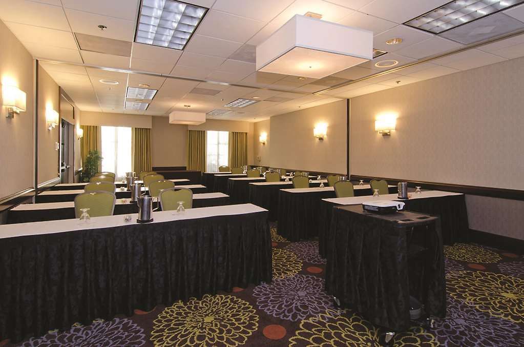 Hotel Doubletree By Hilton Charlotte/southpark 3*