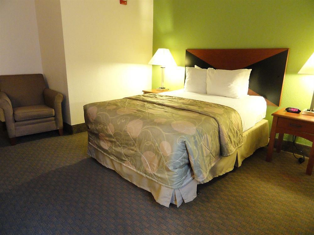 Sleep Northlake 4* Charlotte