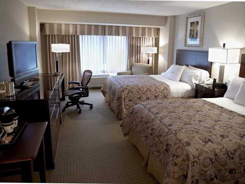 Doubletree By Hilton Airport Hotel