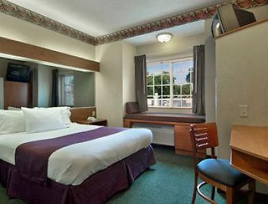 Microtel & By Wyndham Charlotte/northlake Hotel 2*