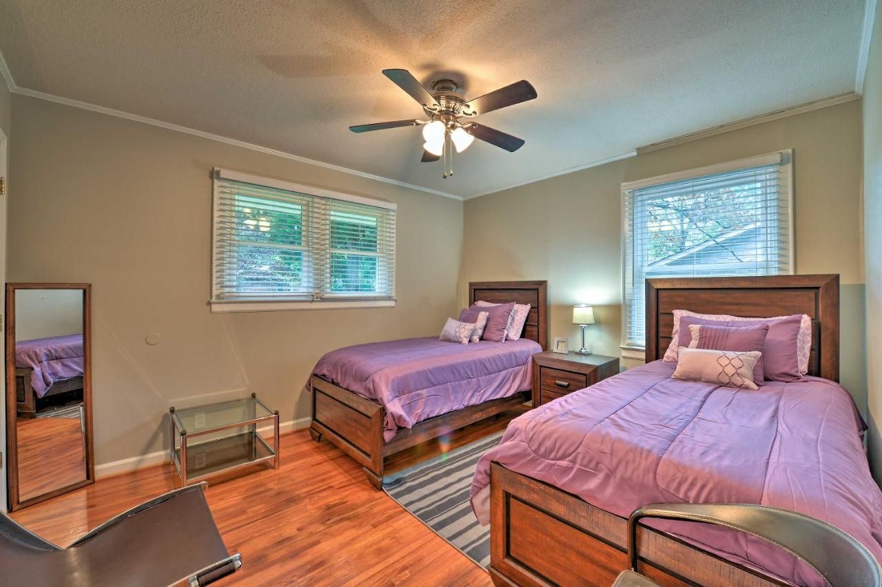 6 Mi To Downtown Charlotte! Charming Home W/ Patio Charlotte