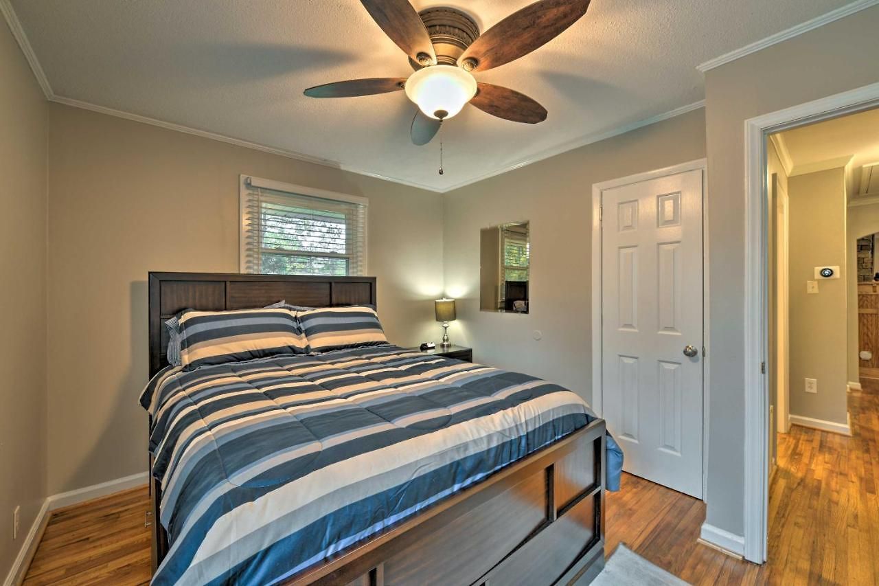 6 Mi To Downtown Charlotte! Charming Home W/ Patio * Charlotte