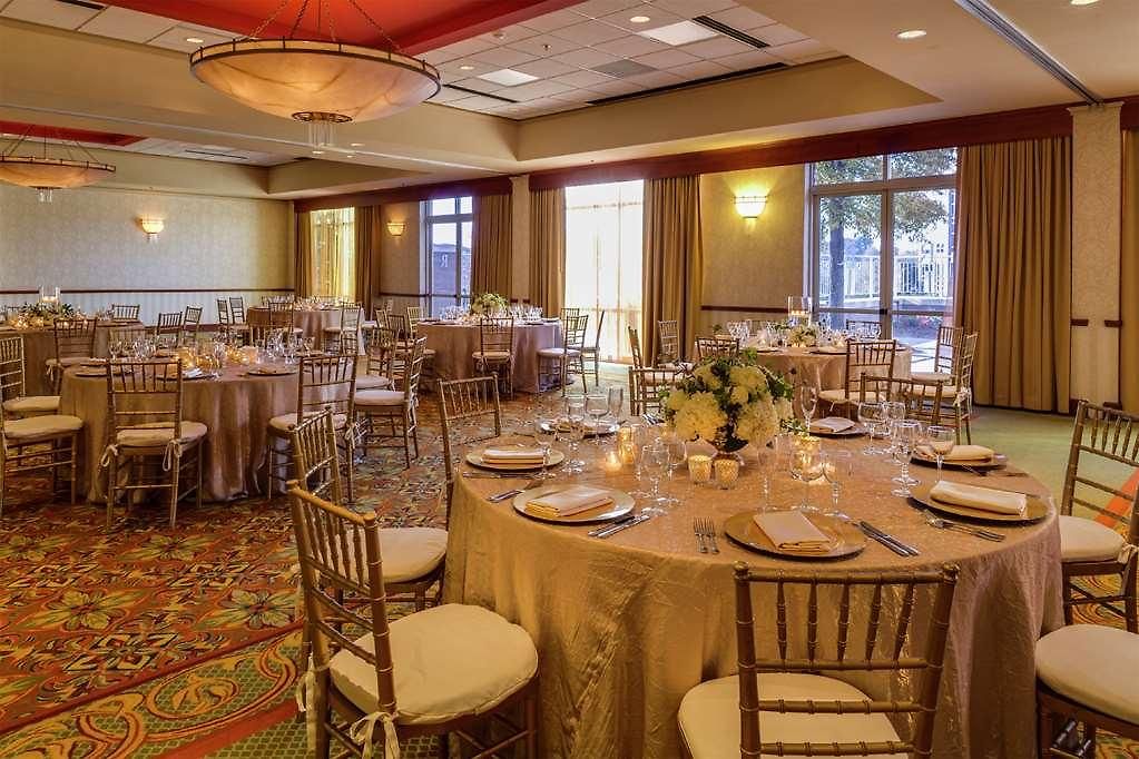 Hilton Airport Hotel 4*
