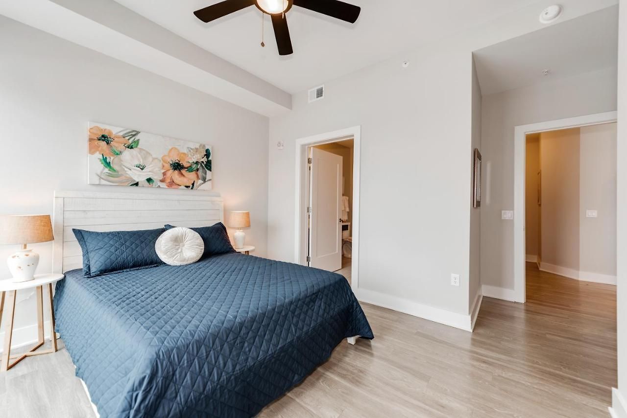 Heaven In Fully Furnished Hotel Charlotte
