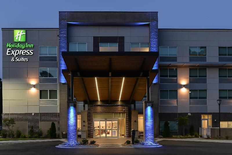 Hotel Express & - Ballantyne By Ihg