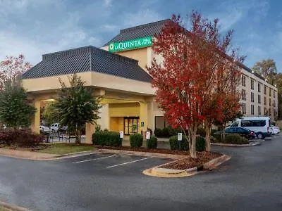 Spark By Hilton Airport North 3*