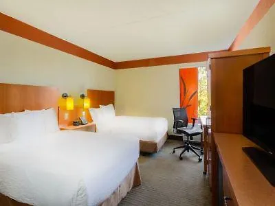 Hotel Spark By Hilton Airport North Charlotte