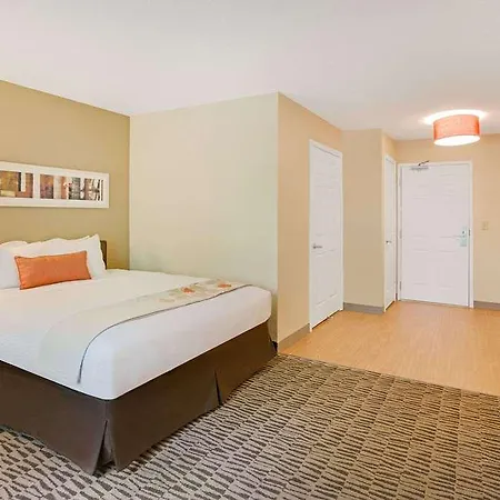 Mainstay - Executive Park Charlotte