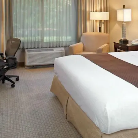Doubletree By Hilton Airport Hotel Charlotte