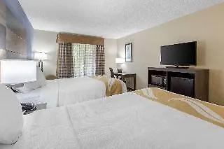 Hotel Quality Airport-near Uptown 3*
