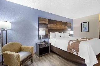 Hotel Quality Airport-near Uptown