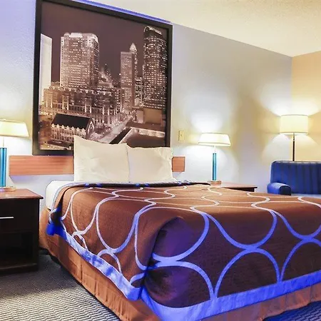 Super 8 By Wyndham Charlotte