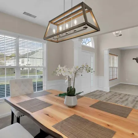 Holiday home Spectacular 5br-family With Pool & Amenities