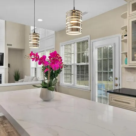 Spectacular 5br-family With Pool & Amenities Holiday home