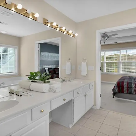 Spectacular 5br-family With Pool & Amenities Holiday home