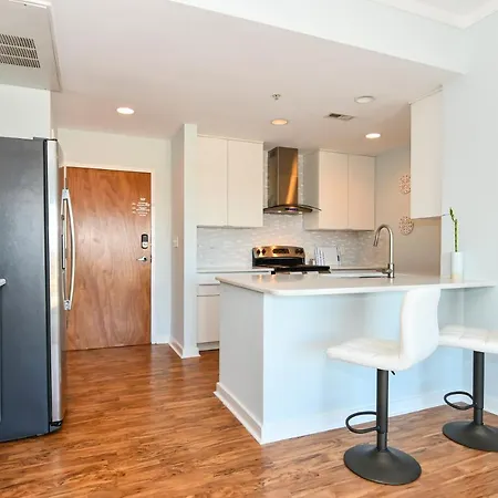 {cloud 9} Luxury 2 Bedroom In Uptown Charlotte