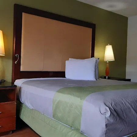 Econo Airport Near Billy Graham Parkway Hotel 2*