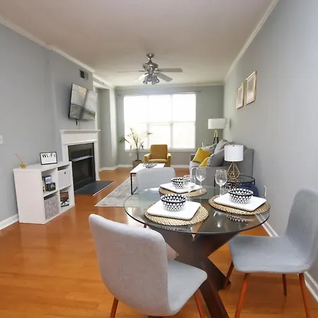 2br Uptown Park View With Free Parking *