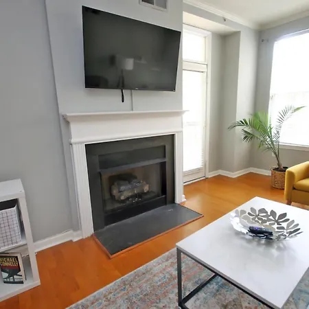 2br Uptown Park View With Free Parking *