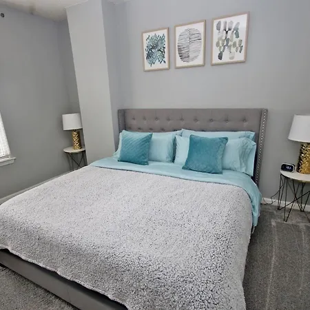 2br Uptown Park View With Free Parking Aparthotel Charlotte