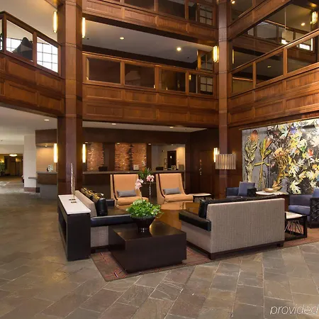 Doubletree By Hilton Charlotte/southpark Hotel