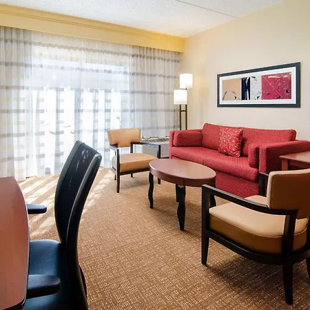 Hotel Courtyard Southpark 3*