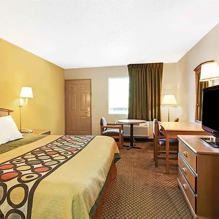 Motel Super 8 By Wyndham Downtown Area 2*
