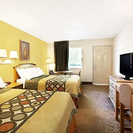 Super 8 By Wyndham Downtown Area Motel 2*