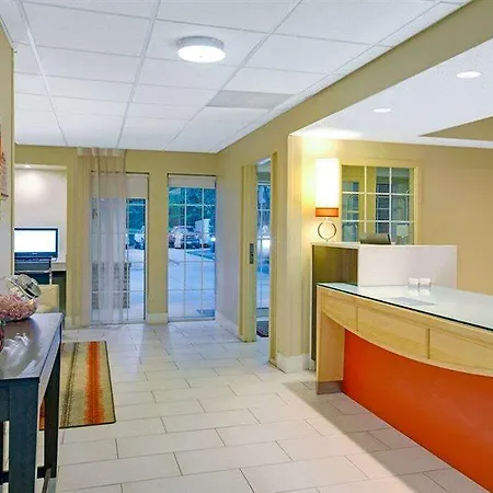 Mainstay - Executive Park Hotel Charlotte