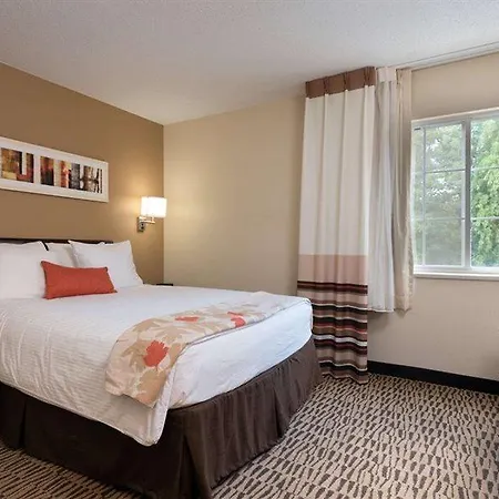 Mainstay - Executive Park Hotel 3*