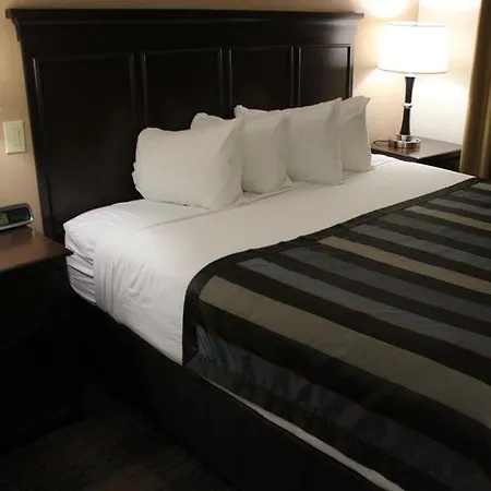 Spark By Hilton Tyvola I-77 3* Charlotte
