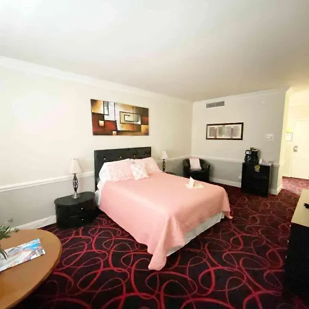 Independence Place Hotel *