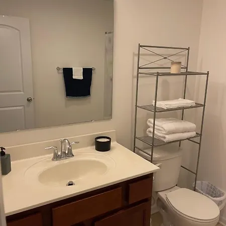 Spacious & Family Friendly 3br | 10 Min To Uptown Holiday home Charlotte