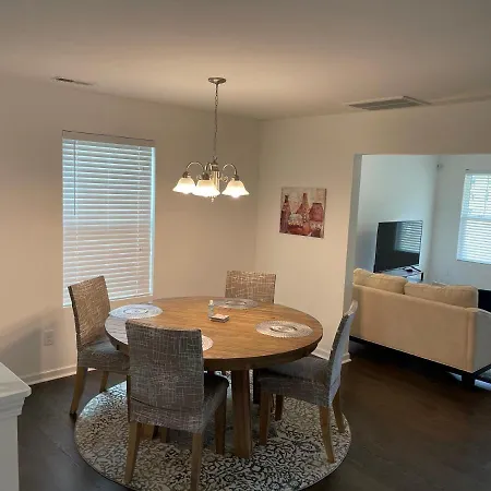 Holiday home Spacious & Family Friendly 3br | 10 Min To Uptown Charlotte