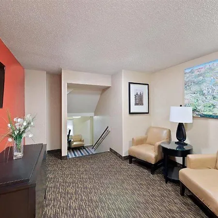 6 Charlotte, Nc - Tyvola Rd Executive Park