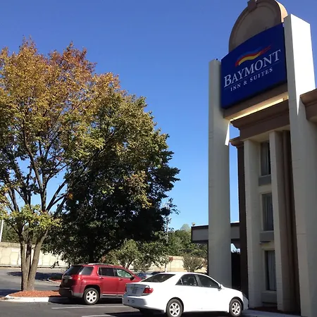 Hotel Baymont By Wyndham Charlotte-airport Coliseum 2*
