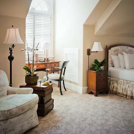 Bed & Breakfast Duke Mansion 4*
