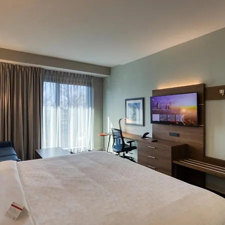 Express & - - South End By Ihg Hotel