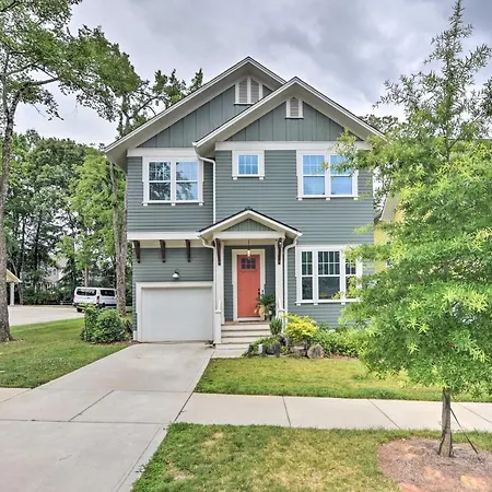 Modern ~ 4 Mi To Downtown! Holiday home