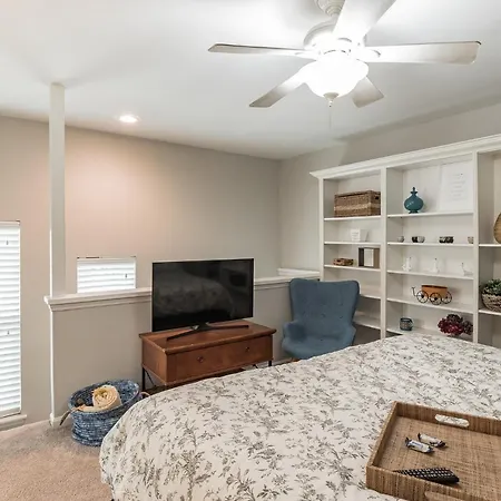 Modern Cozy Townhome Charlotte