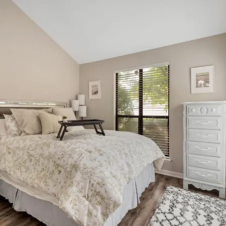 Modern Cozy Townhome Apartment Charlotte