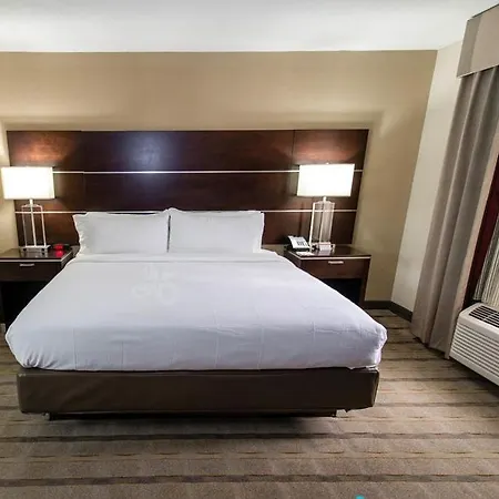Airport By Ihg Hotel Charlotte