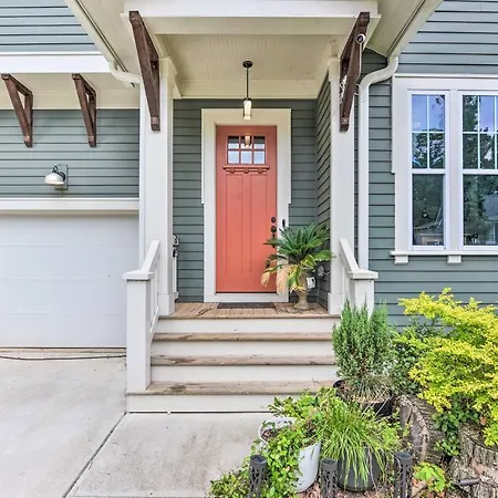 Modern ~ 4 Mi To Downtown! Holiday home *