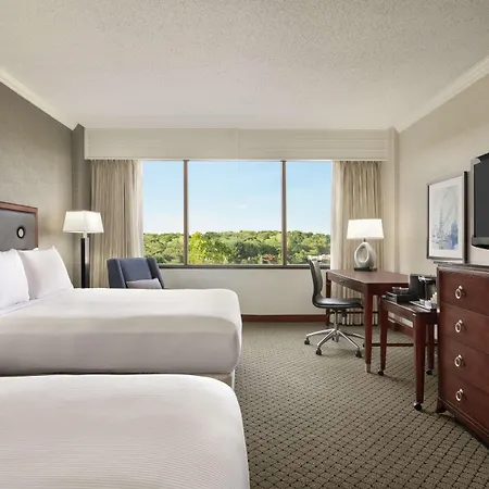 Doubletree By Hilton South Tyvola Hotel