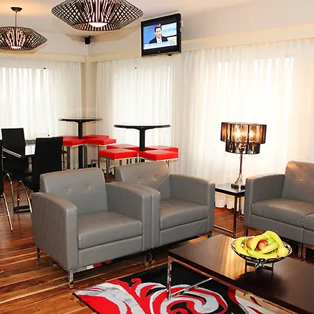 Hotel Hilton Garden Uptown 3*
