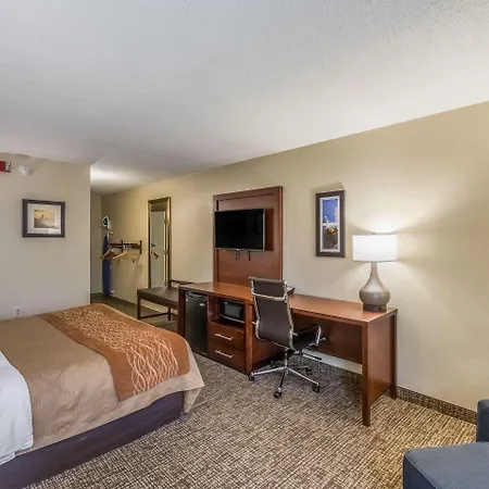 Inn Comfort Airport Uptown