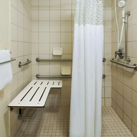 Hampton Place Hotel 3*