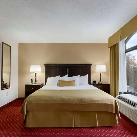 Spark By Hilton Tyvola I-77 3* Charlotte