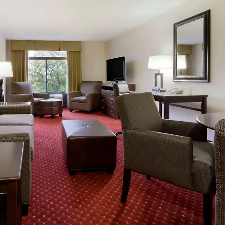Spark By Hilton Tyvola I-77 Hotel