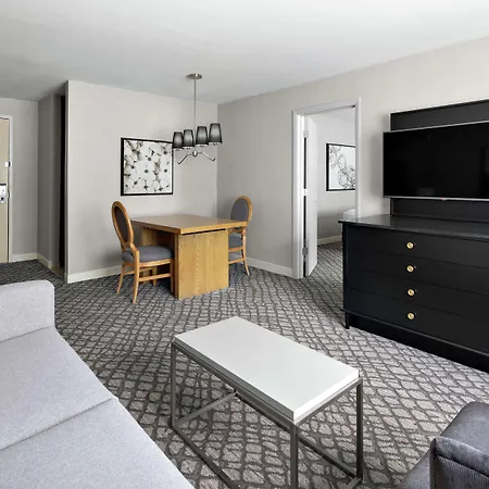 Doubletree By Hilton Charlotte/southpark Hotel 3*